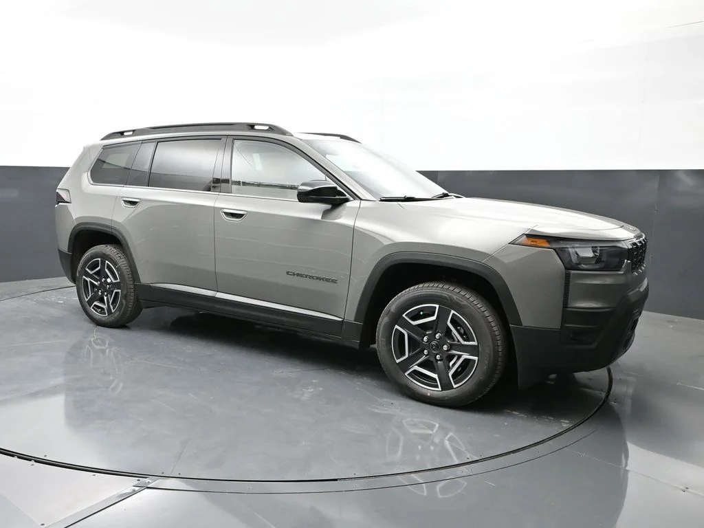 New 2026 Sting-Gray Clear-Coat Exterior Paint Jeep Limited image 27