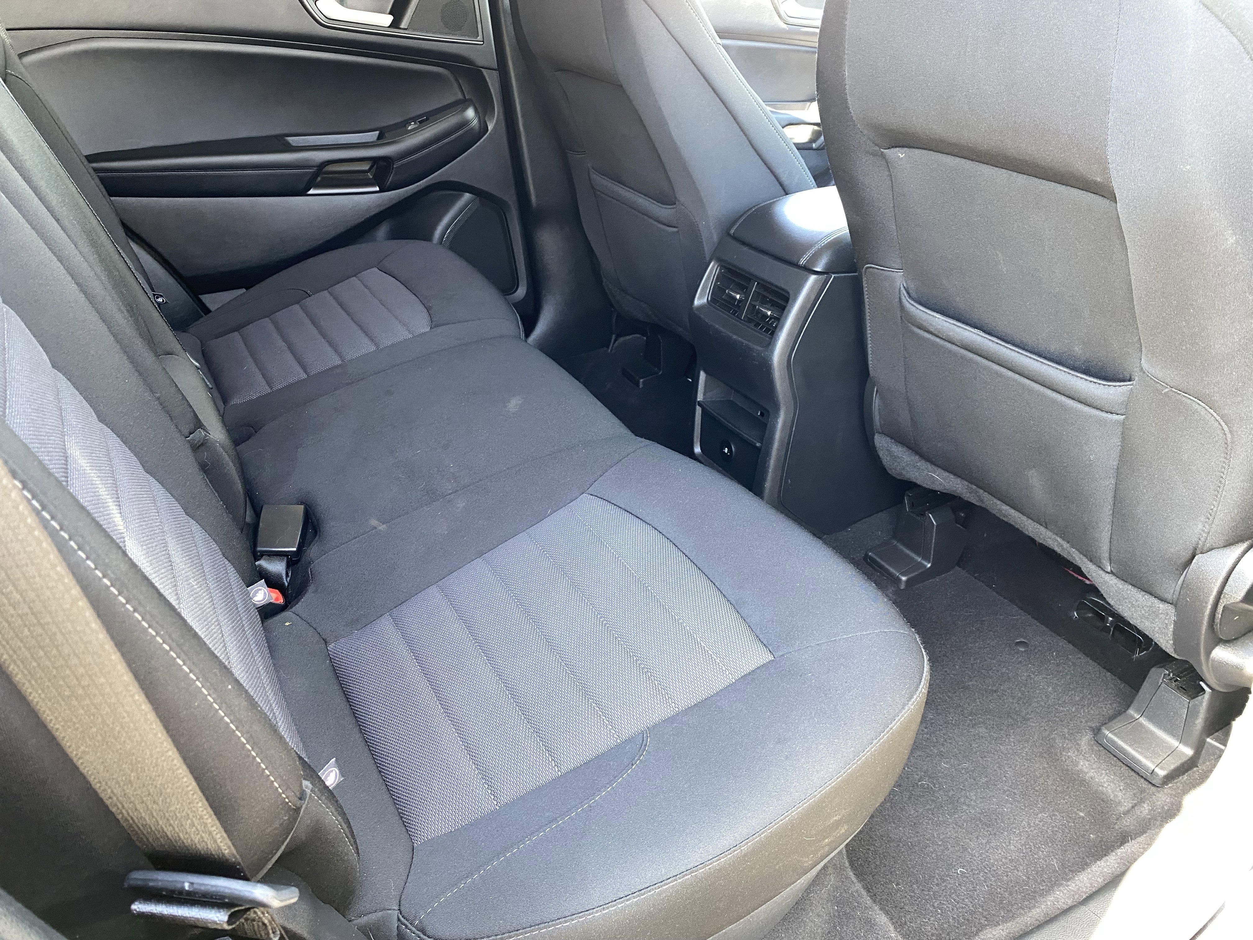 Used 2023 Agate Black Metallic Ford SE image 13