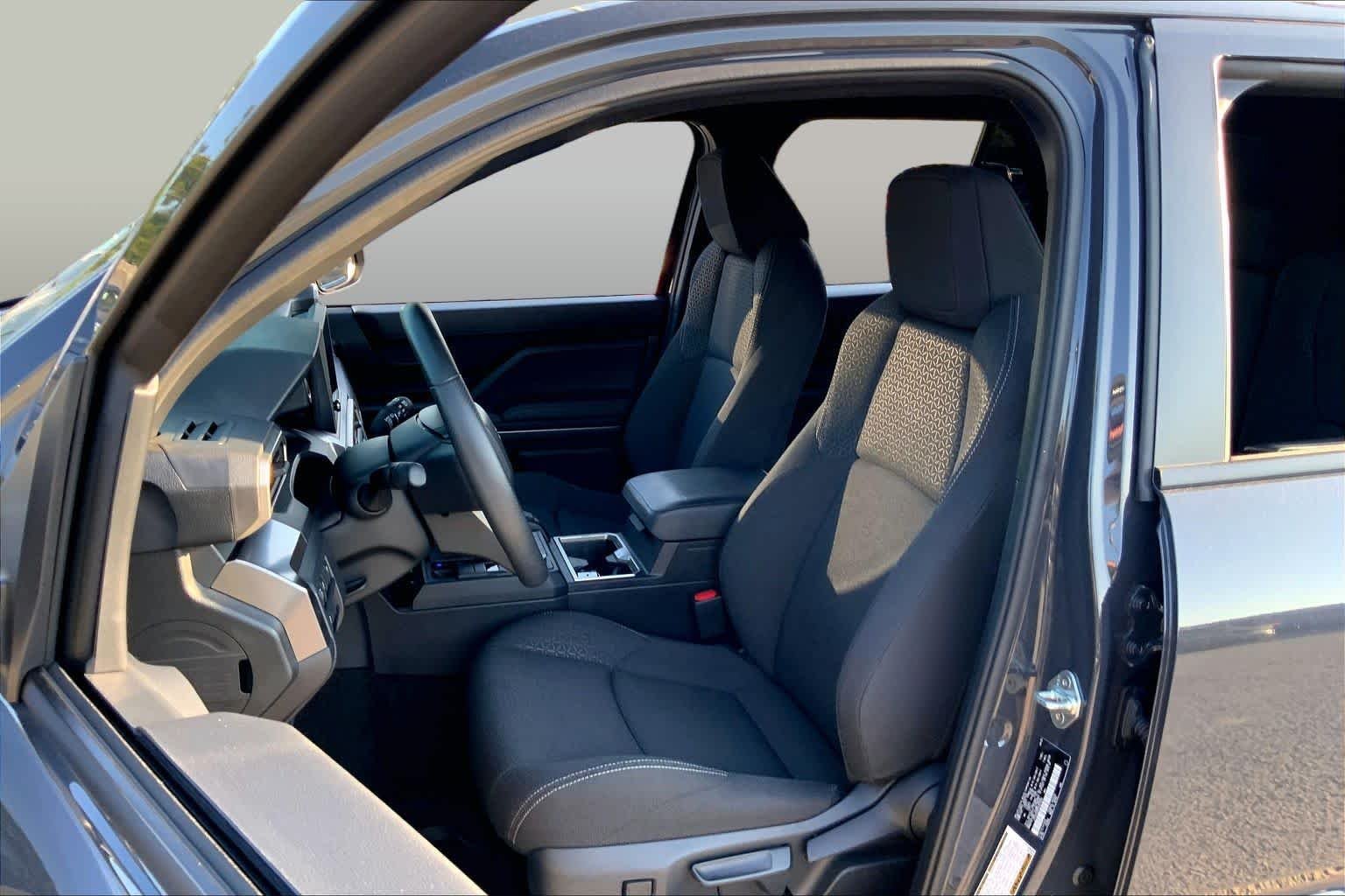 Used 2025 Underground Toyota SR5 image 8