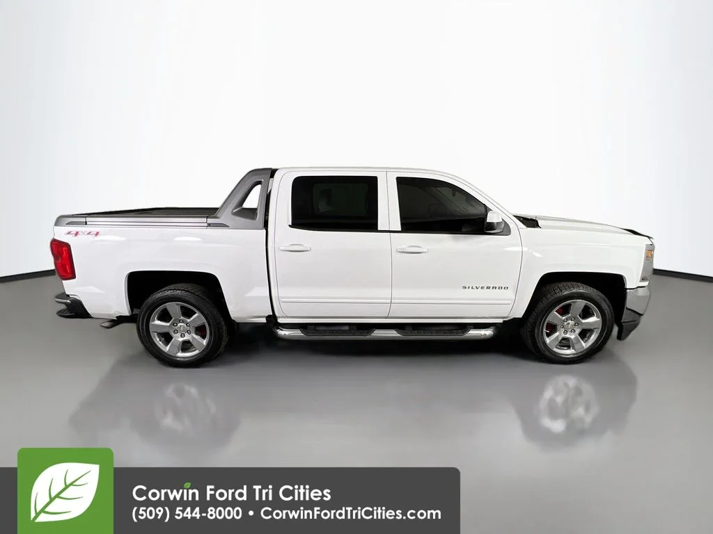 Used 2017 White Chevrolet LT image 16