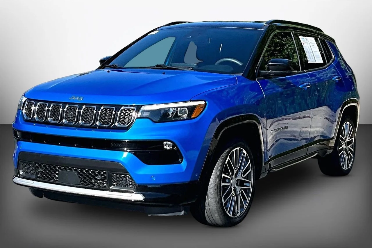 Certified Used 2024 Blue Jeep Limited image 4