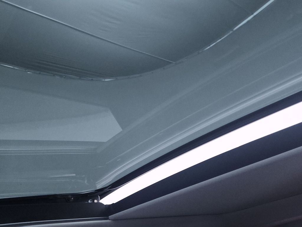 Used 2025 White Hyundai Limited image 21