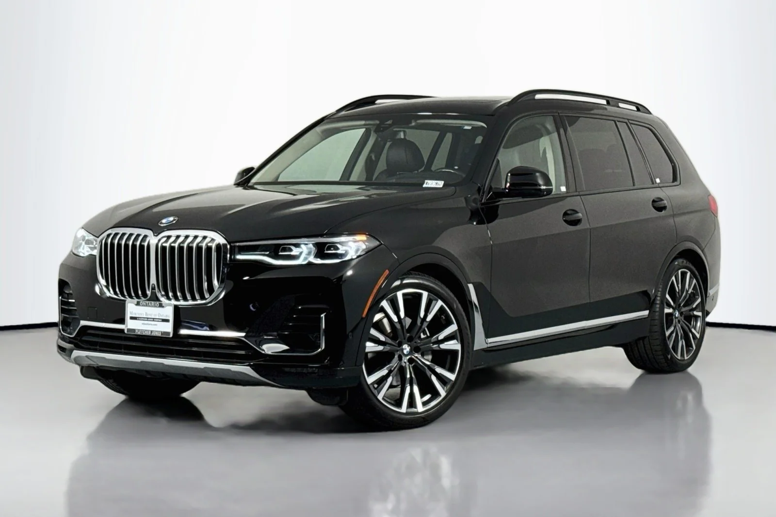 Used 2022 Jet Black BMW xDrive40i image 1