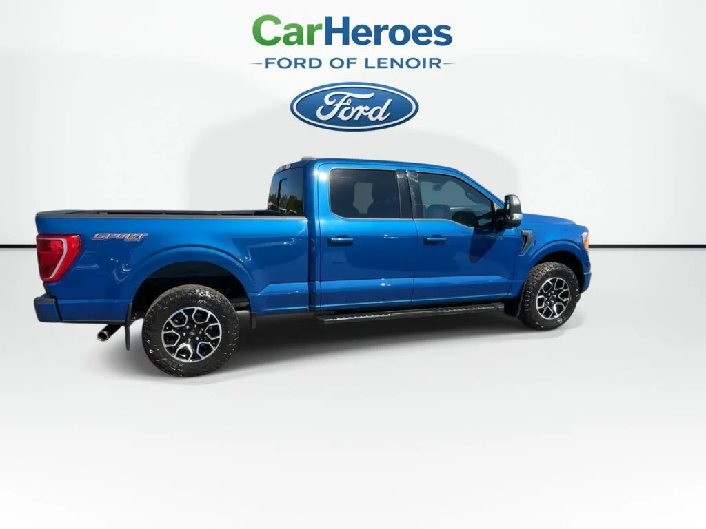 Used 2022 Atlas Blue Metallic Ford XLT image 2
