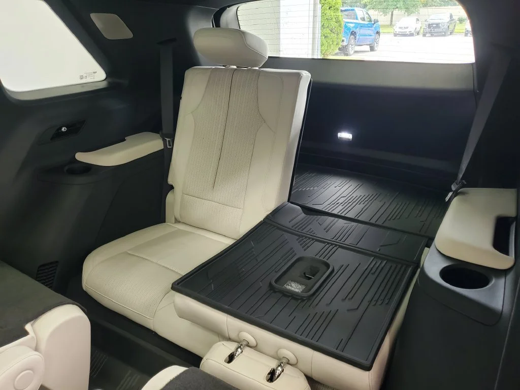 2027 Cadillac VISTIQ Sport - Photo 33