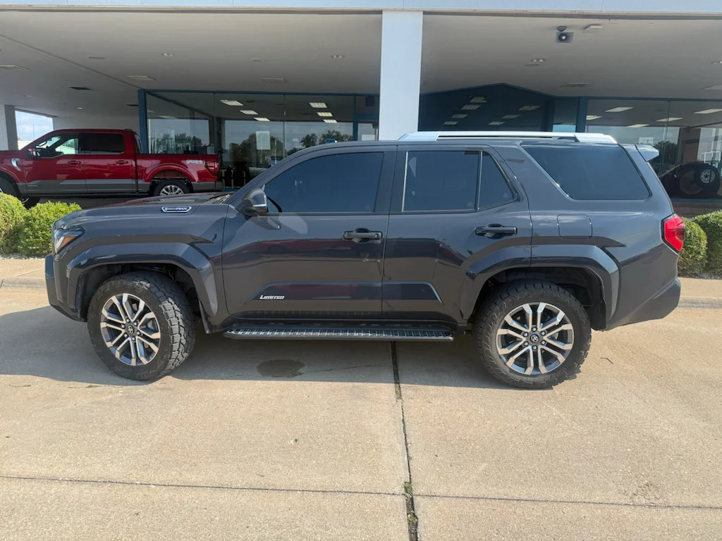 Used 2025 Gray Toyota Platinum image 9