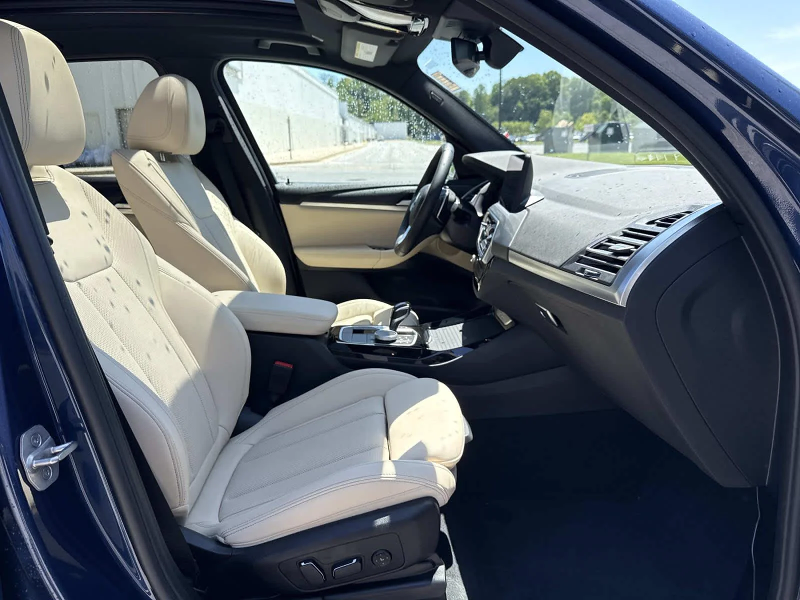 Used 2024 Phytonic Blue Metallic BMW xDrive30i image 28