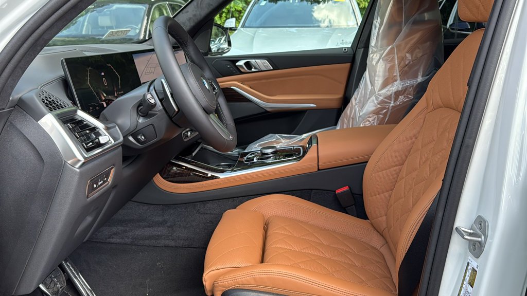 New 2027 Mineral White Metallic BMW xDrive40i image 10