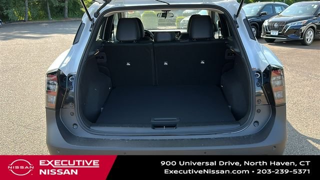 Used 2025 White Nissan SR image 25