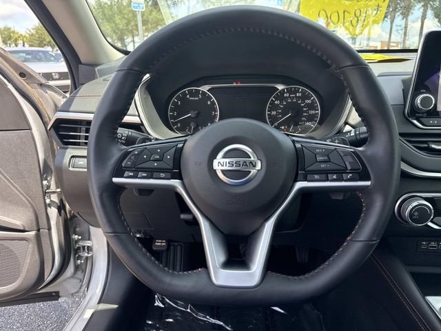 Used 2021 Silver Nissan 2.5 SR image 27