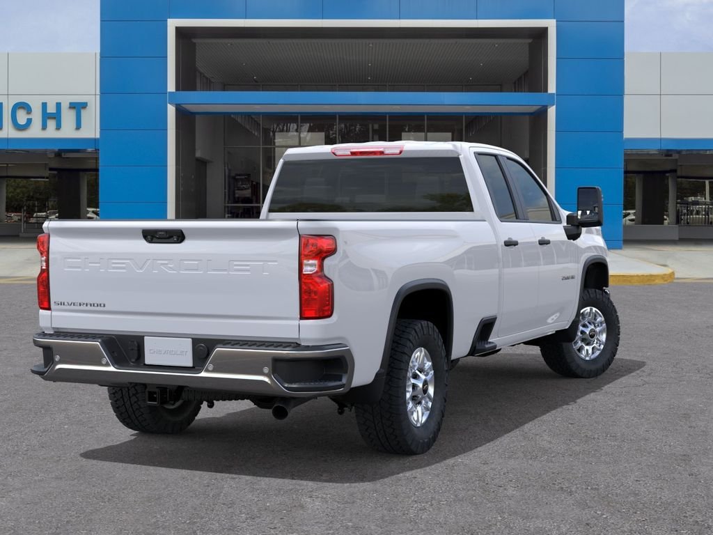 New 2026 Summit White Chevrolet WT image 4