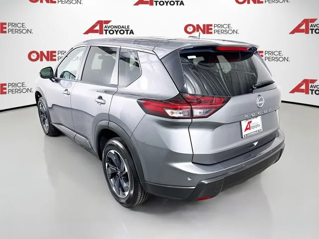 Used 2025 Gray Nissan SV image 5