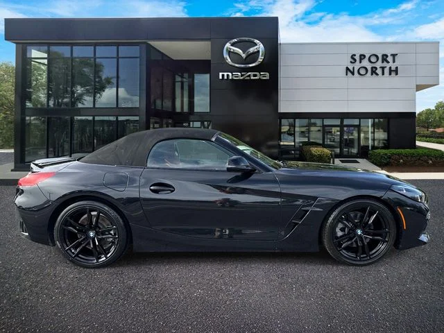 Used 2023 Black BMW sDrive30i image 2
