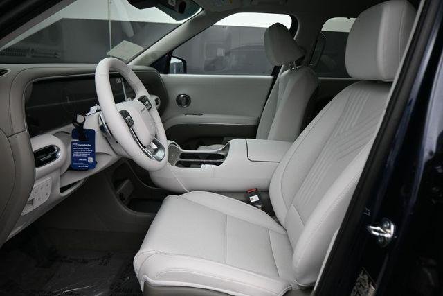 New 2026 Blue Hyundai SEL 7P image 11