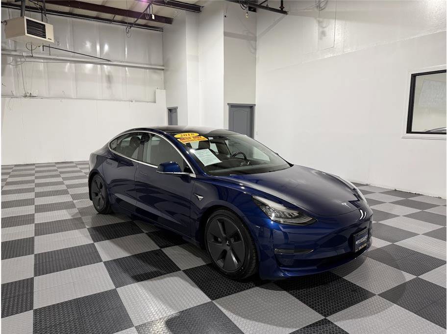 2018 Tesla Model 3 Long Range photo 2