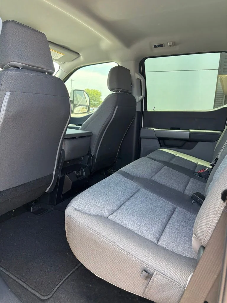 New 2026 Oxford White Ford F-250® XL image 30