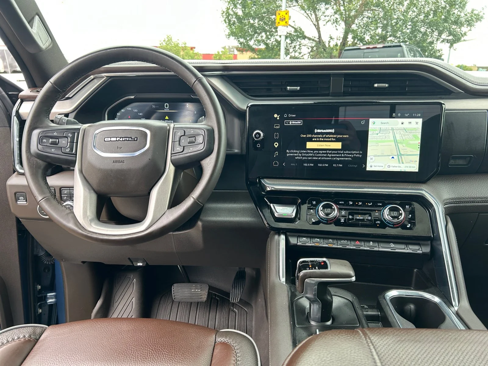 Used 2025 Blue GMC Denali Crew Cab image 21