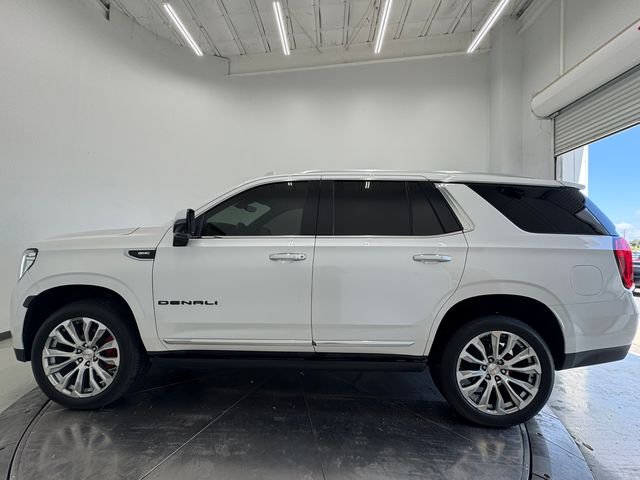 Used 2021 White Frost Tricoat GMC Denali image 16