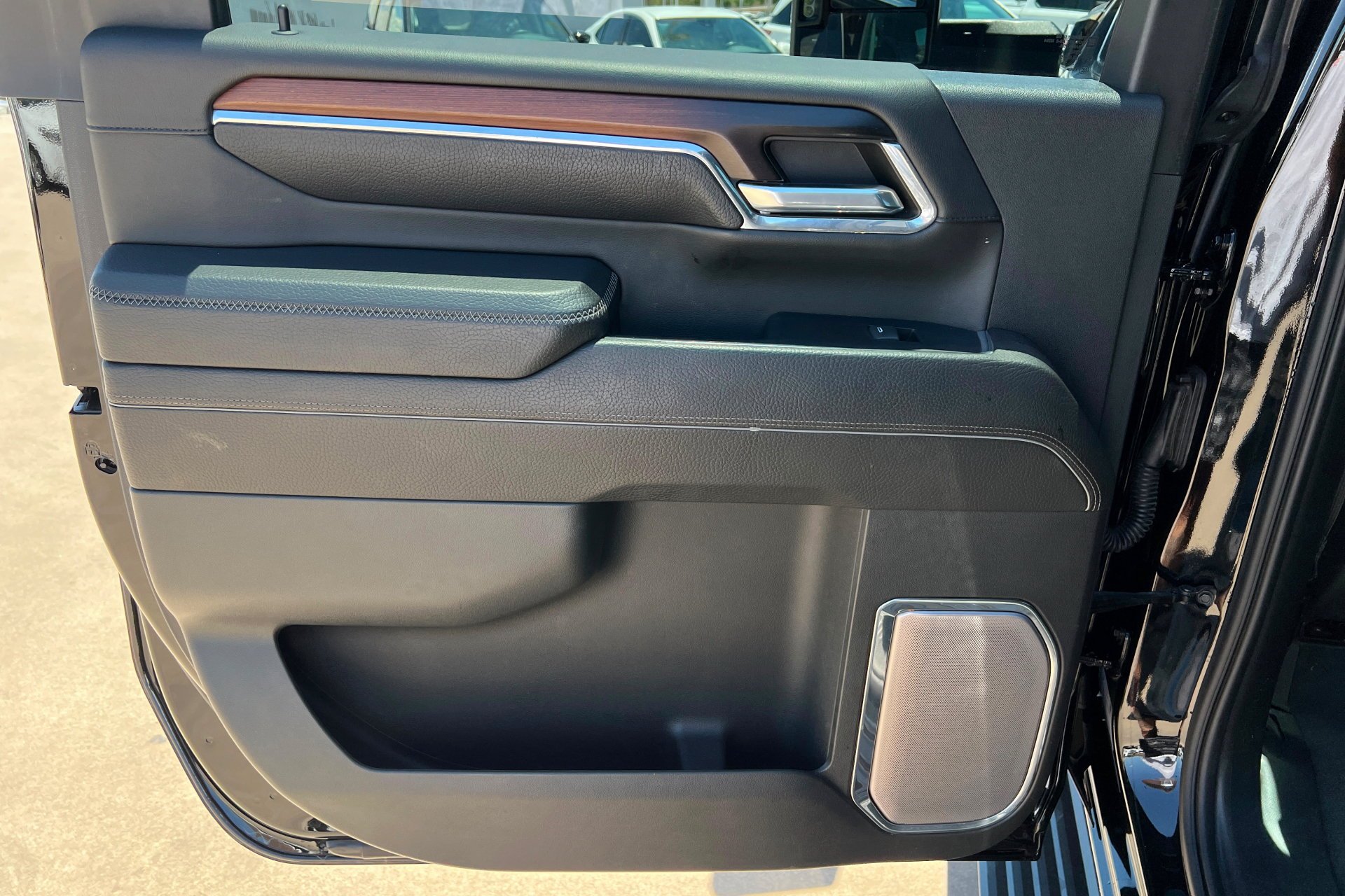 Used 2024 Onyx Black GMC Denali image 19