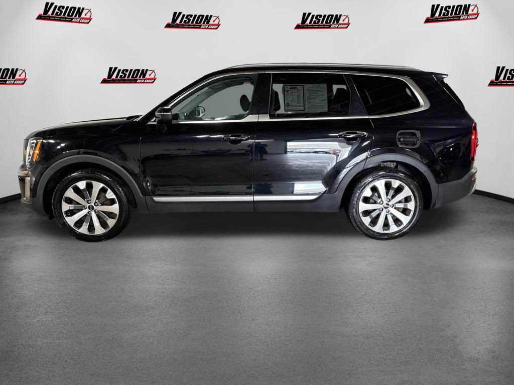 Used 2020 Black Kia S image 8