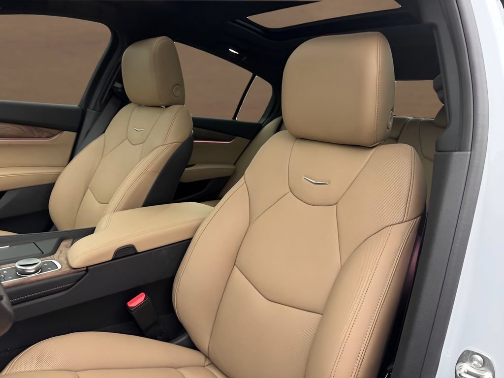New 2026 Vibrant White Tricoat Cadillac Premium Luxury image 11