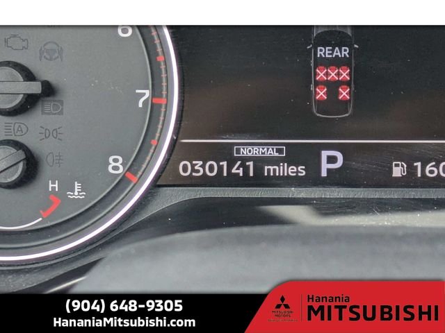 Used 2025 White Mitsubishi SE image 32