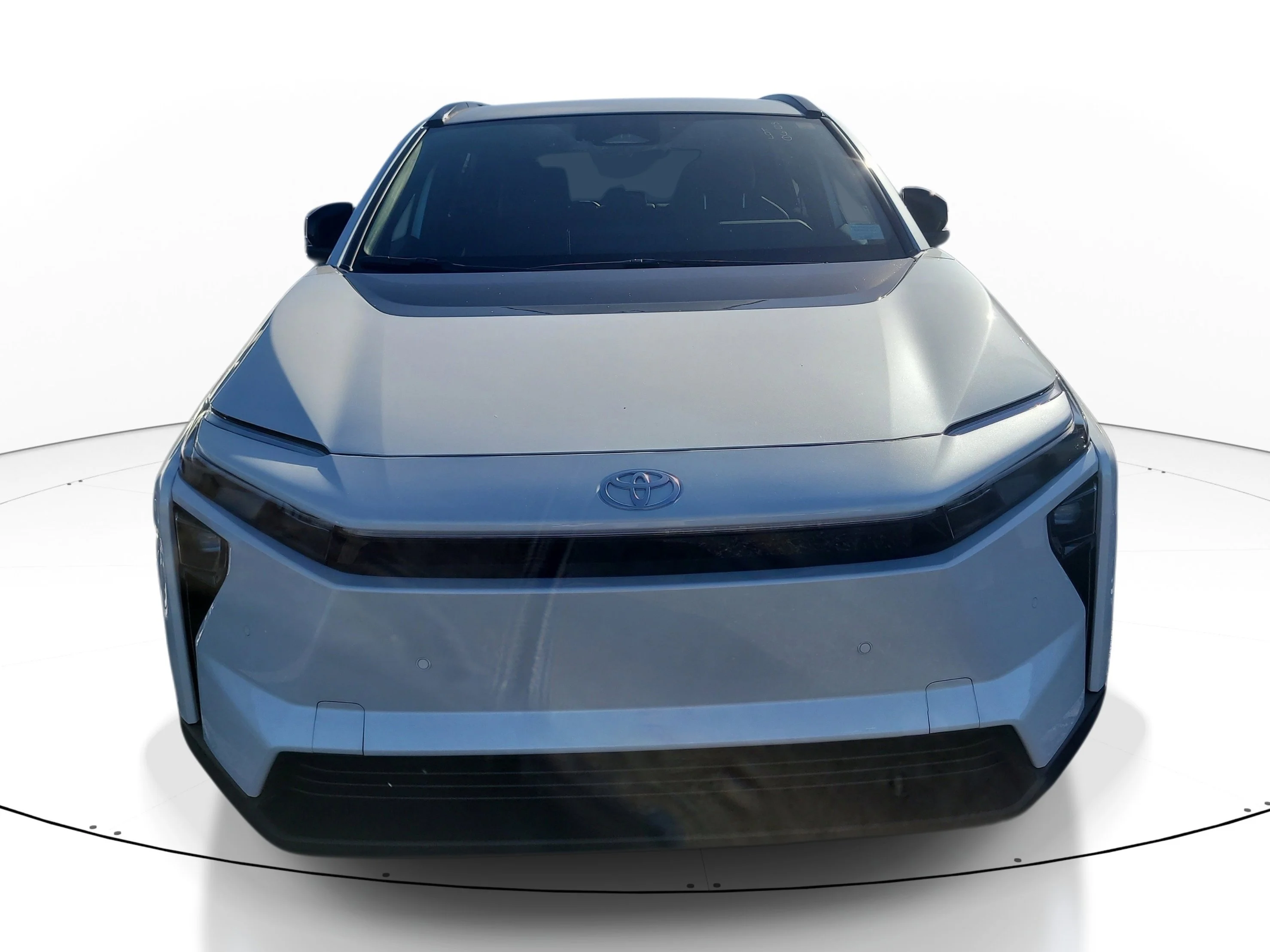 Used 2026 Pearl Toyota XLE image 2