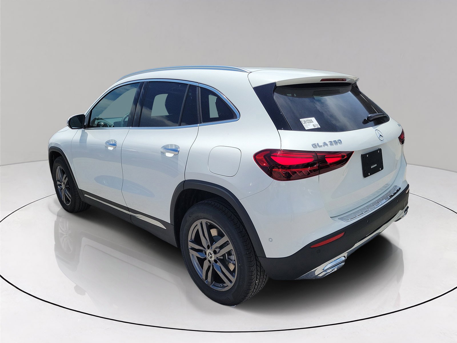 New 2026 Polar White Mercedes-Benz GLA 250 image 34