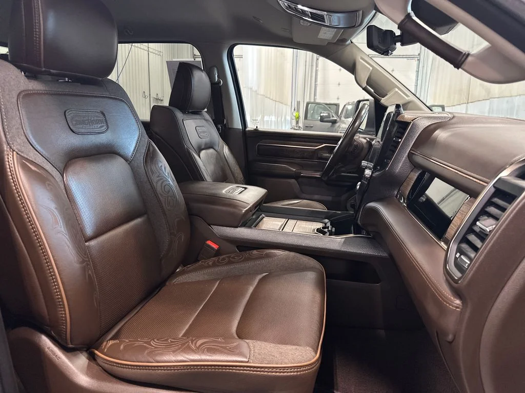 Used 2025 White Ram Limited image 35