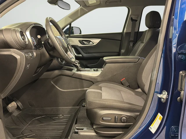 Used 2023 Blue Chevrolet LT image 10