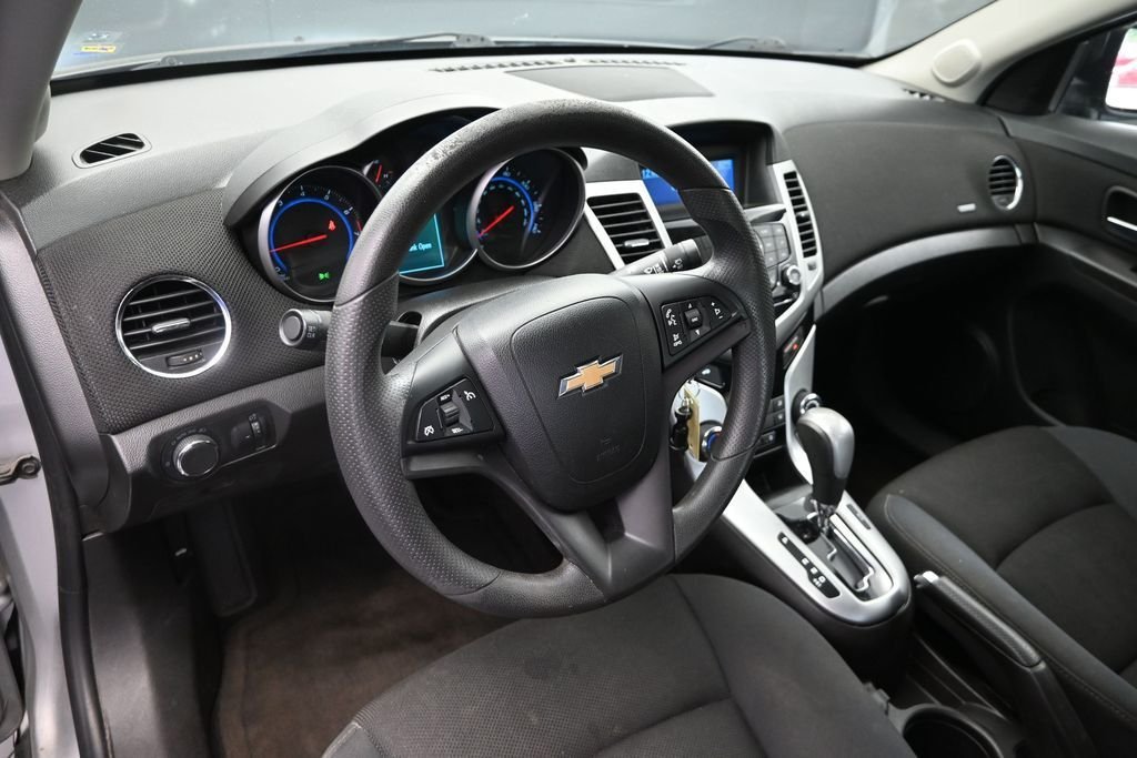 Used 2016 Silver Chevrolet 1LT image 19