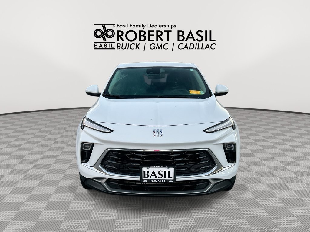 Used 2024 White Buick Preferred image 3