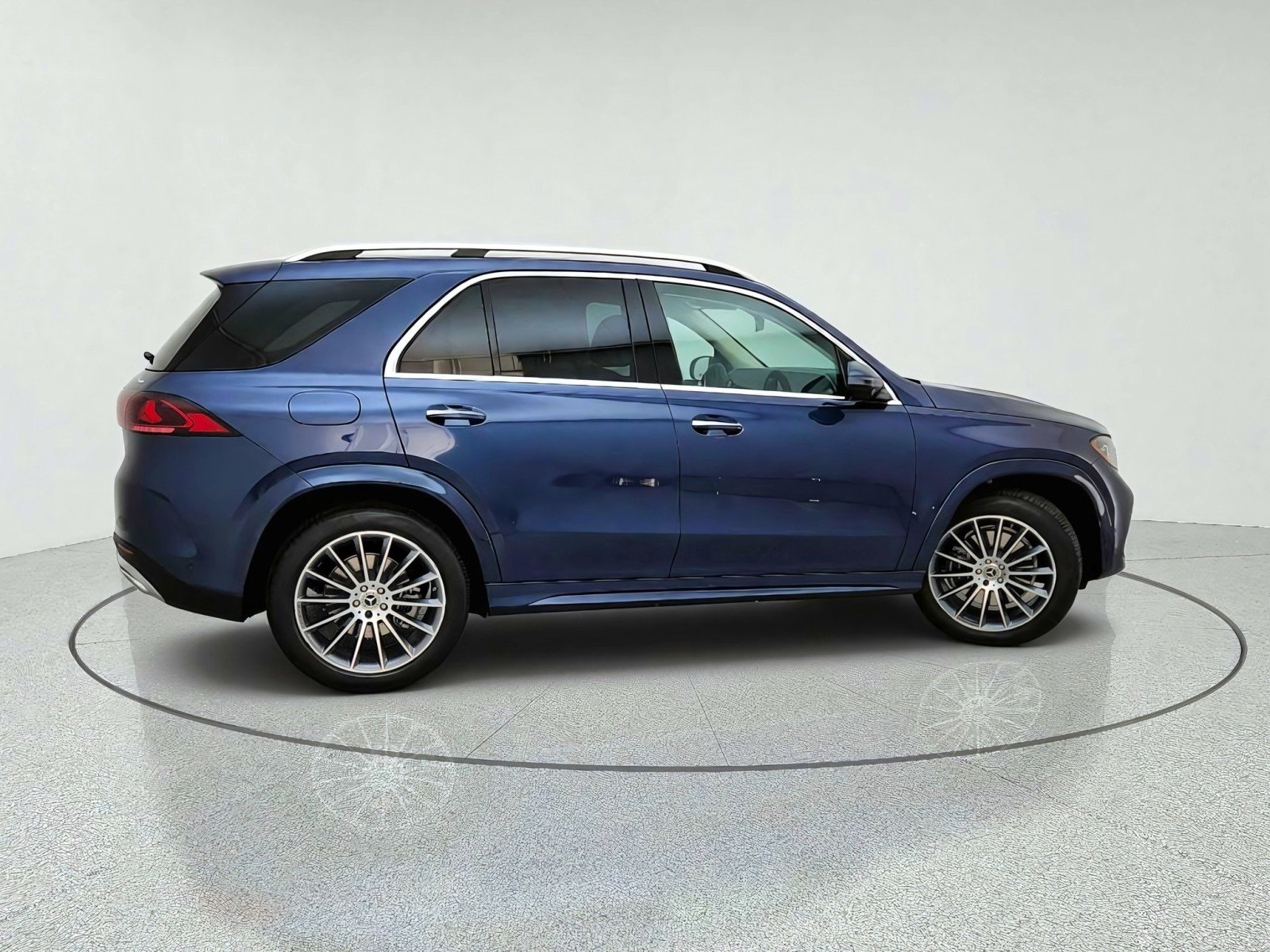 New 2027 Twilight Blue Metallic Mercedes-Benz GLE 350 4MATIC® SUV image 7
