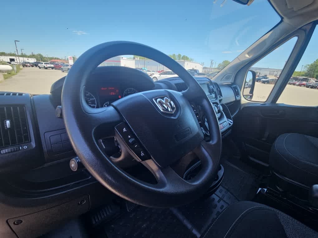 Used 2019 Patriot Blue Pearl Coat Ram  image 14