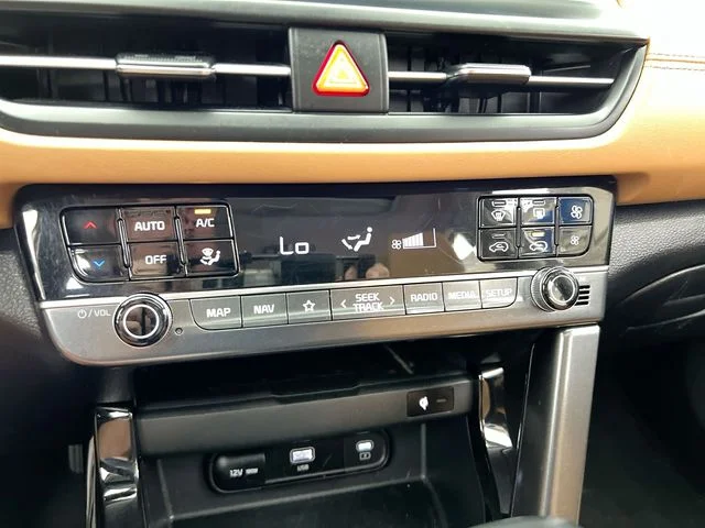 Used 2024 White Kia EX image 25