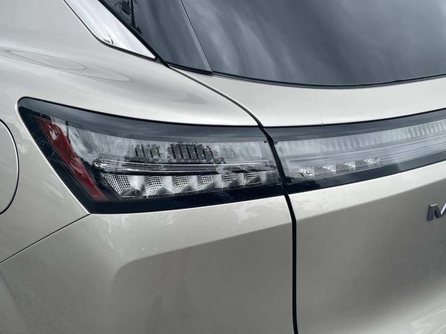 New 2026 Champagne Silver Metallic Nissan SL image 10