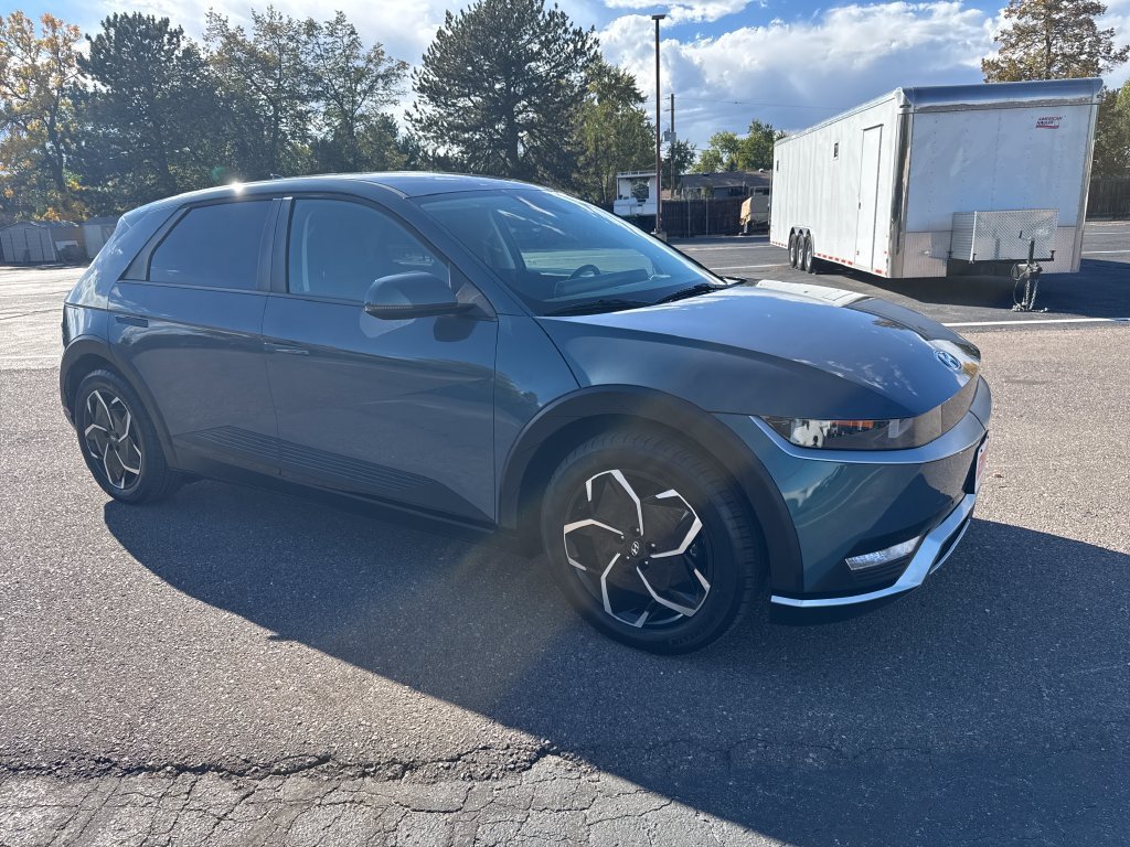Used 2024 Digital Teal Hyundai SEL image 7