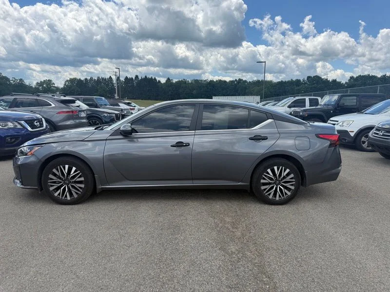 Used 2024 Gray Nissan 2.5 SV image 9