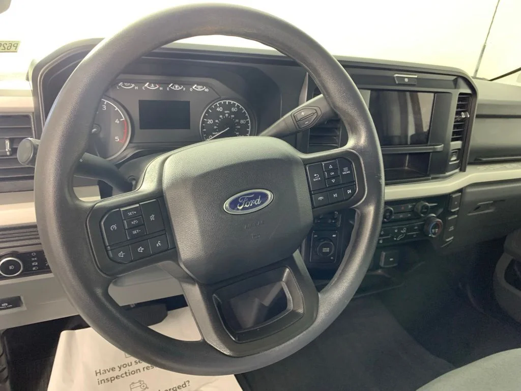 Used 2025 White Ford XLT image 4