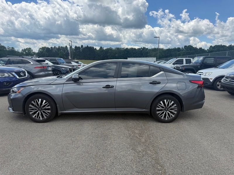 Used 2024 Gray Nissan 2.5 SV image 9