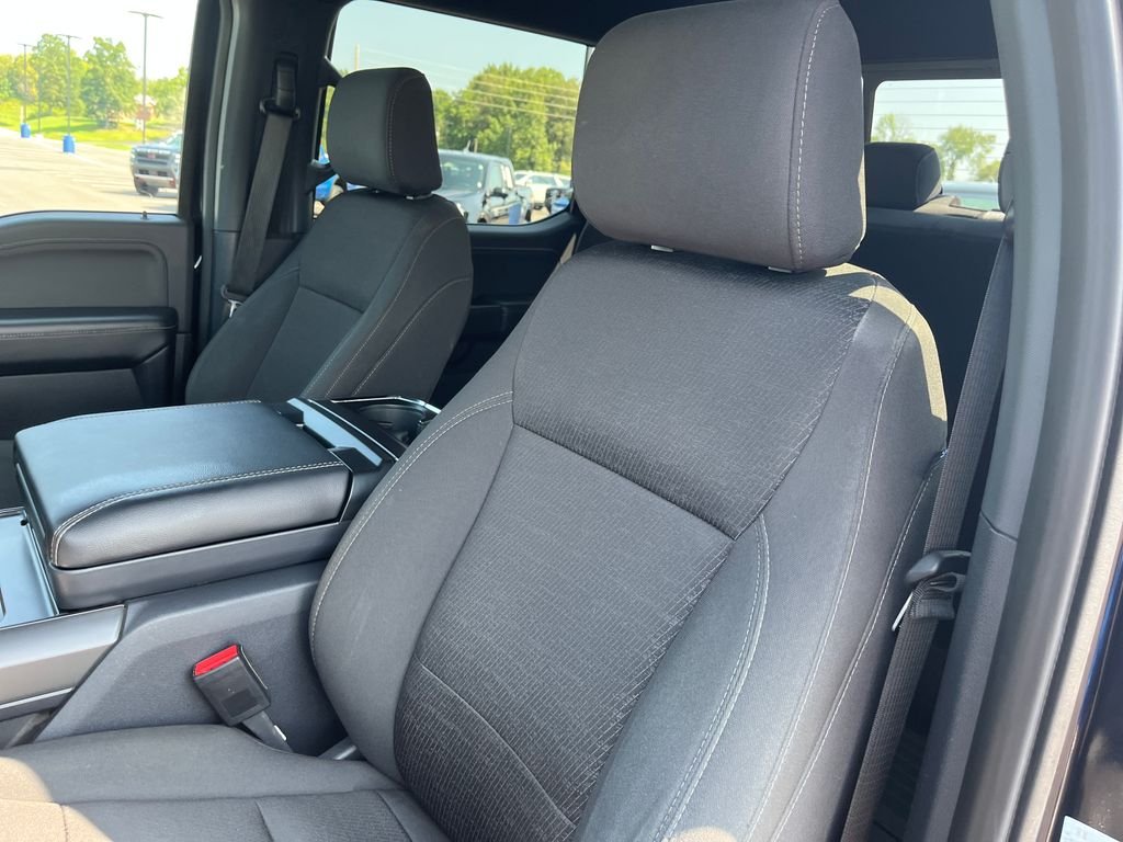 Used 2024 Blue Ford XLT image 13