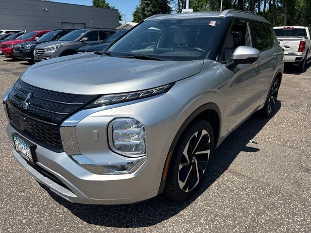 Used 2022 Alloy Silver Metallic Mitsubishi SEL image 4