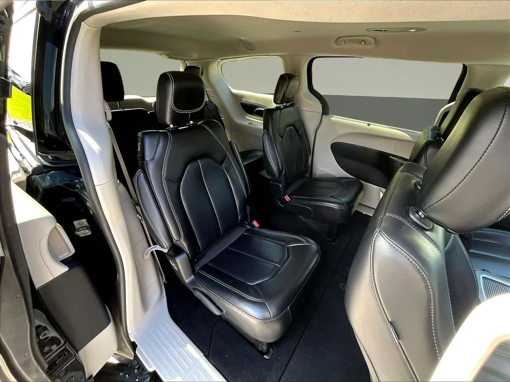 Certified Used 2023 Black Chrysler Touring L image 27