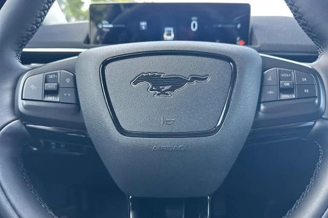 New 2026 Star White Metallic Tri-coat Ford Select image 45