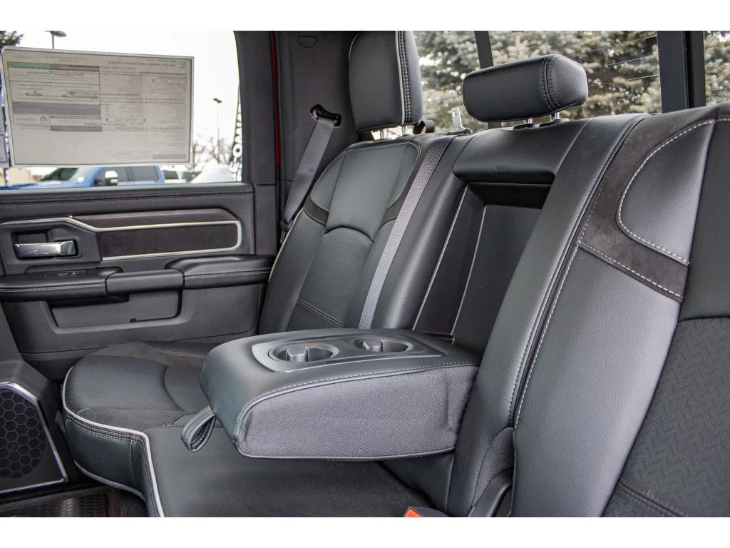 2026 RAM 3500 Laramie - Photo 38