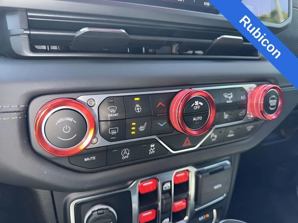 Used 2024 White Jeep Rubicon image 11