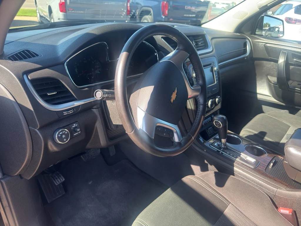 Used 2015 Tungsten Metallic Chevrolet LT image 20