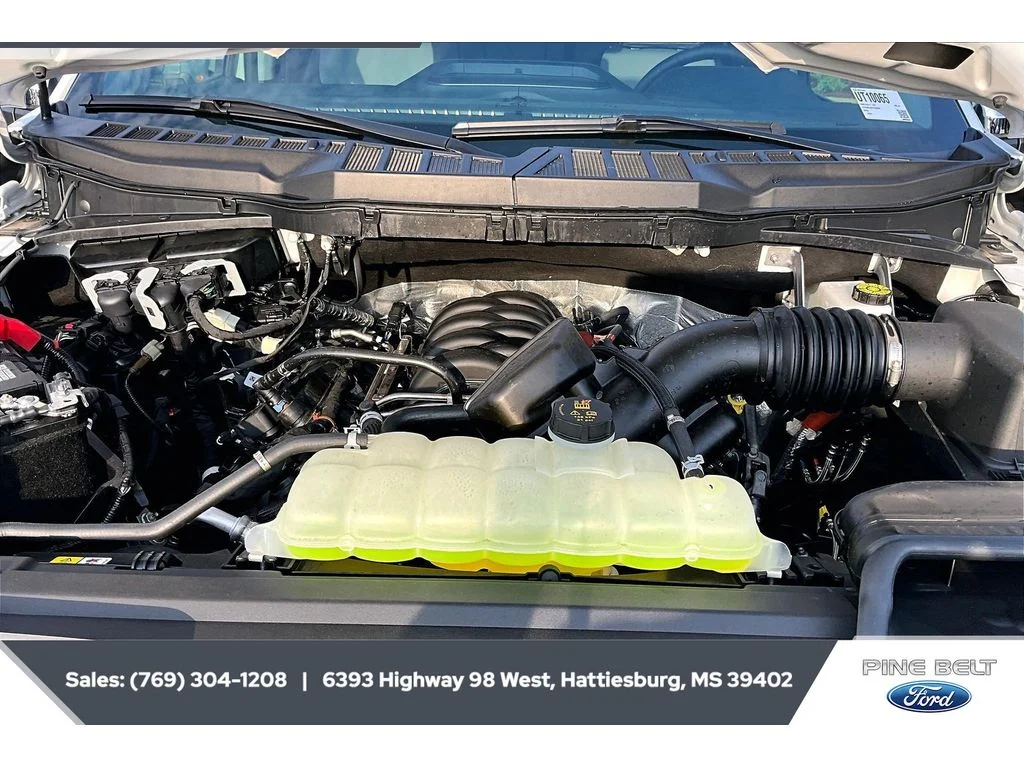 Used 2026 Oxford White Ford Lariat image 8