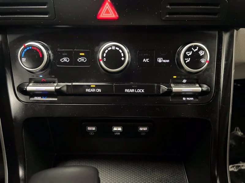Used 2023 Blue Kia LX Seat Package image 28
