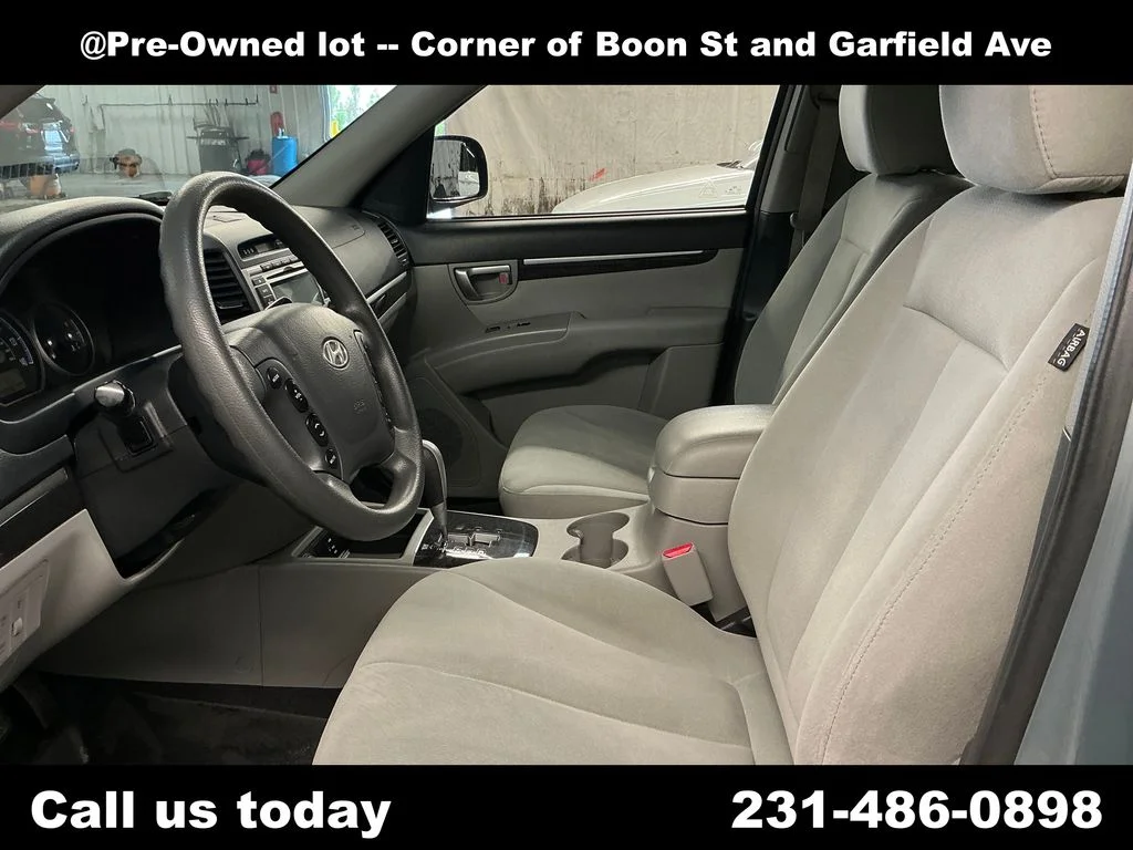 Used 2009 Silver Hyundai GLS image 14